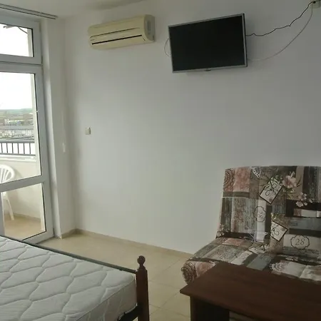 דירה Rose Self Catering